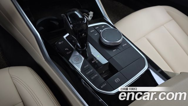BMW 3-Series 2019 — photo 9