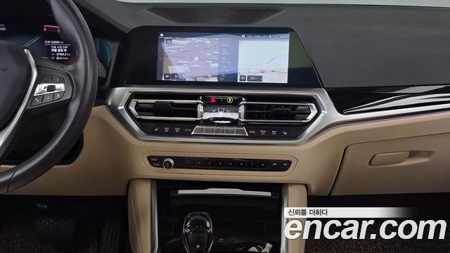 BMW 3-Series 2019 — photo 14