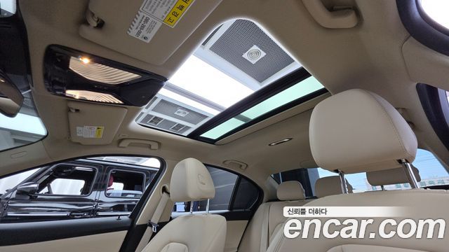BMW 3-Series 2019 — photo 19