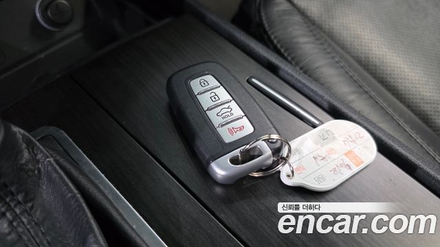 Kia K7 2012 — photo 22