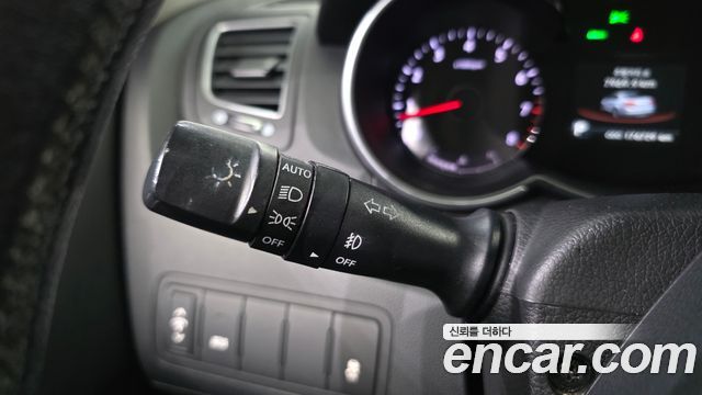 Kia K7 2012 — photo 29