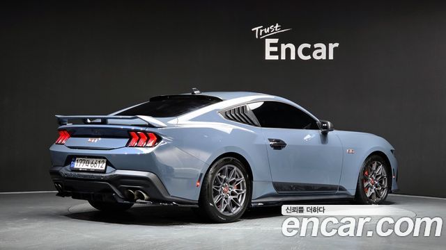 Ford Mustang 2024 — photo 2