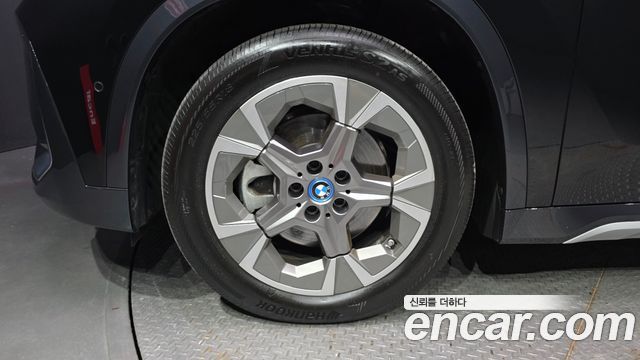 BMW iX1 2024 — photo 5