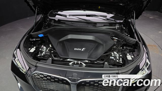 BMW iX1 2024 — photo 6