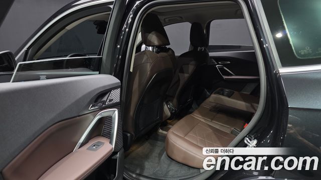 BMW iX1 2024 — photo 16