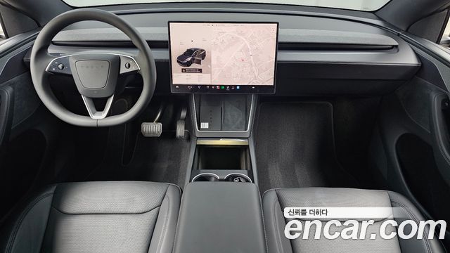 Tesla Model Y 2026 — photo 10