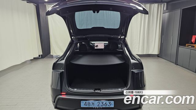 Tesla Model Y 2026 — photo 24