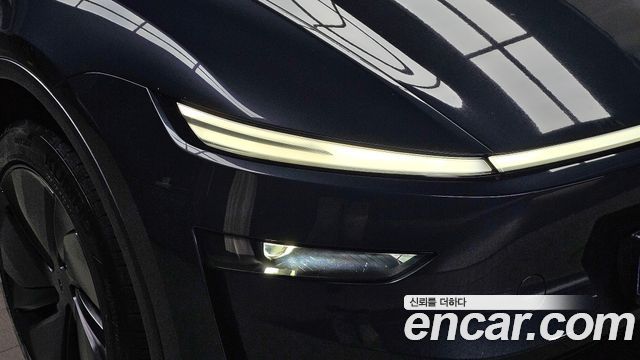 Tesla Model Y 2026 — photo 8