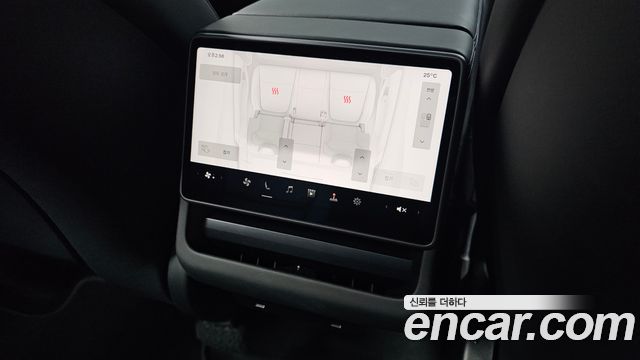 Tesla Model Y 2026 — photo 31
