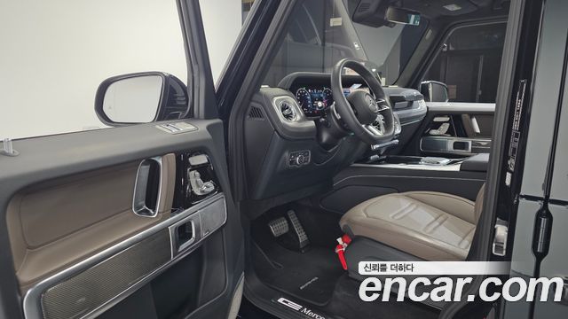 Mercedes-Benz G-Class 2025 — photo 13