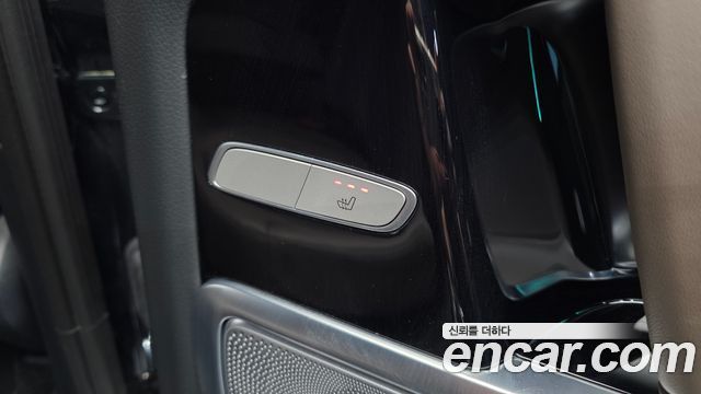 Mercedes-Benz G-Class 2025 — photo 24