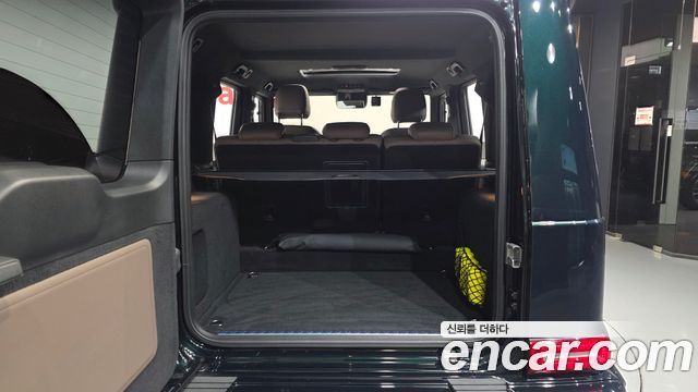 Mercedes-Benz G-Class 2025 — photo 26