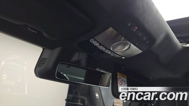 Mercedes-Benz G-Class 2025 — photo 30