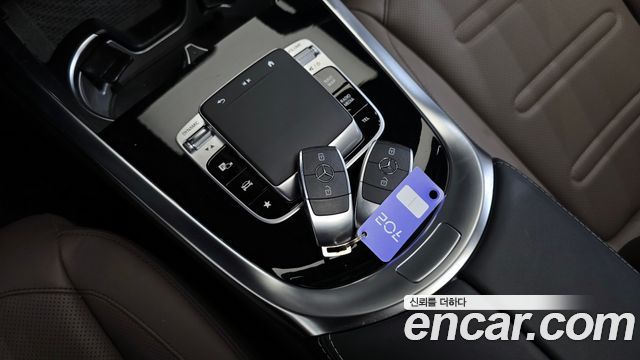 Mercedes-Benz G-Class 2025 — photo 31