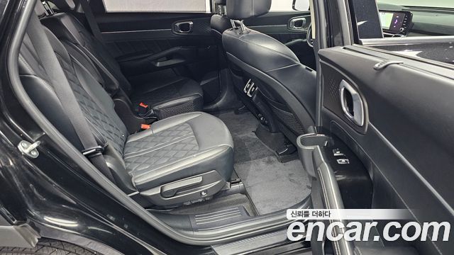 Kia Sorento 2023 — photo 17