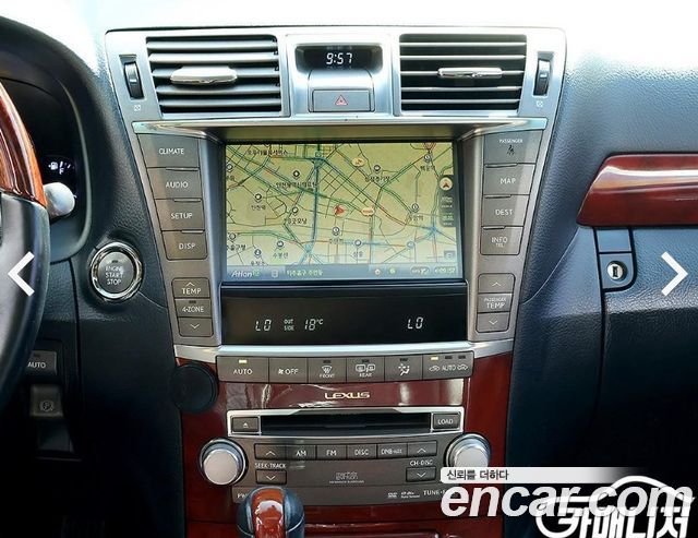 Lexus LS 2012 — photo 9