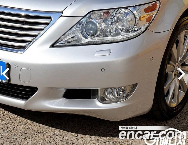 Lexus LS 2012 — photo 18