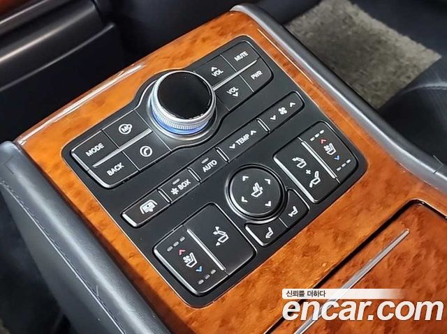 Hyundai Equus 2012 — photo 14