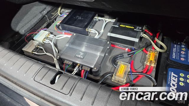 Hyundai Genesis 2016 — photo 17