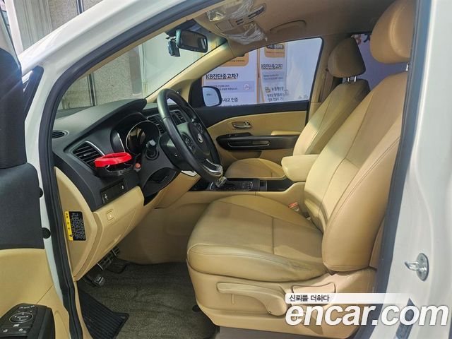 Kia Canival 2016 — photo 5