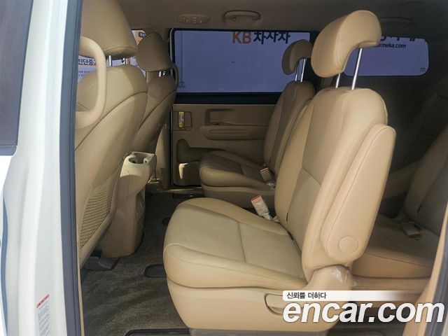 Kia Canival 2016 — photo 6