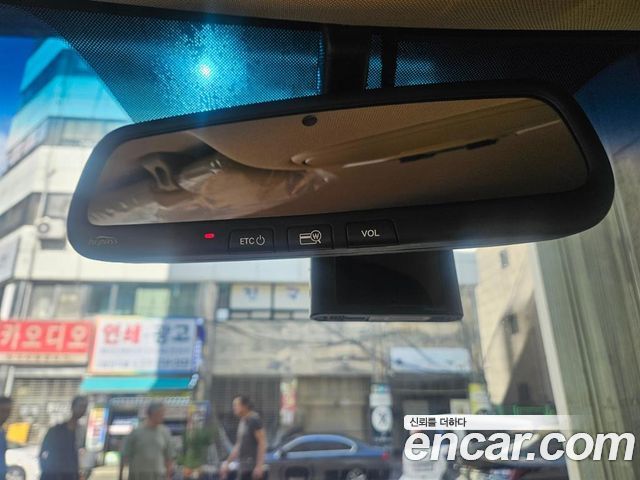 Kia Canival 2016 — photo 11