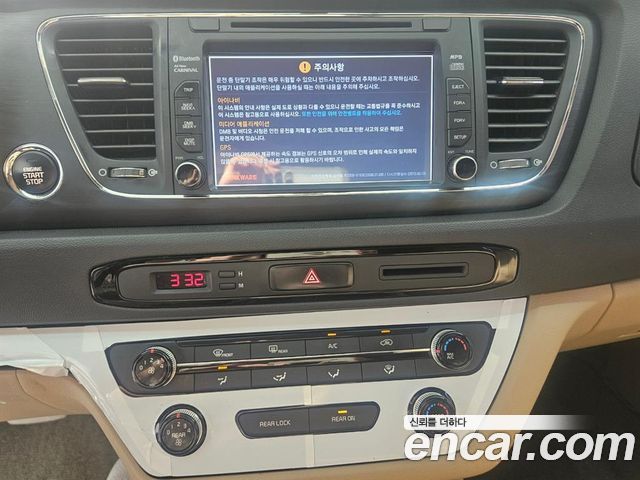 Kia Canival 2016 — photo 14
