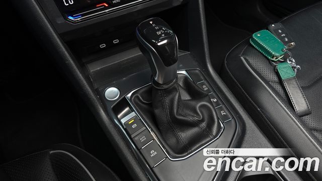 Volkswagen Tiguan 2022 — photo 12