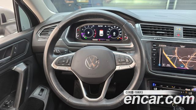 Volkswagen Tiguan 2022 — photo 19
