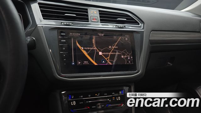 Volkswagen Tiguan 2022 — photo 23