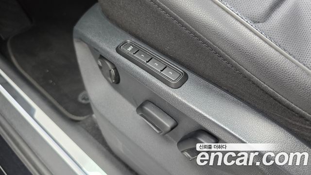 Volkswagen Tiguan 2022 — photo 25