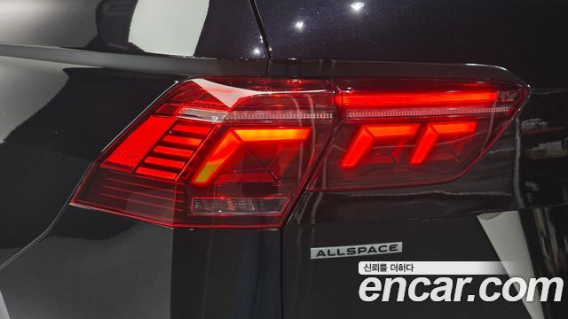 Volkswagen Tiguan 2022 — photo 9