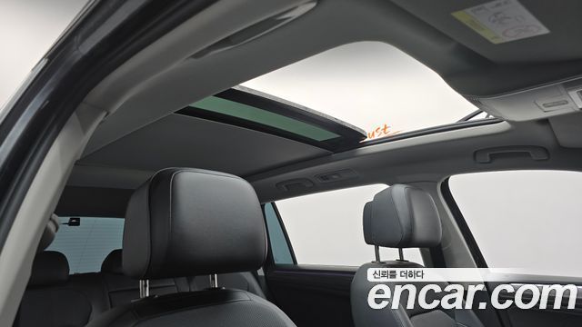 Volkswagen Tiguan 2022 — photo 27