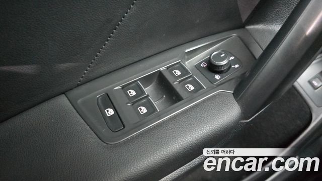 Volkswagen Tiguan 2022 — photo 30
