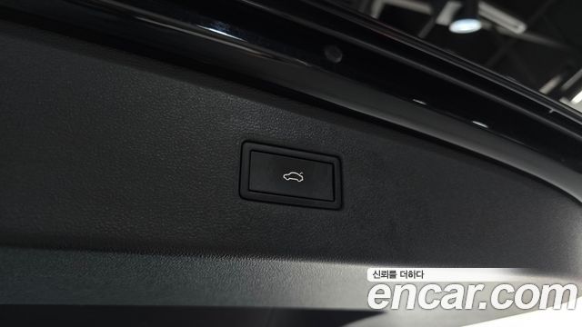 Volkswagen Tiguan 2022 — photo 33