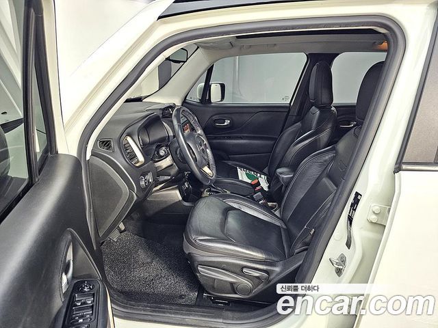 Jeep Renegade 2017 — photo 8