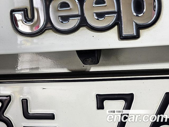 Jeep Renegade 2017 — photo 16
