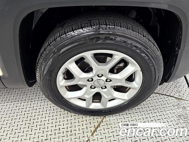 Jeep Renegade 2017 — photo 20