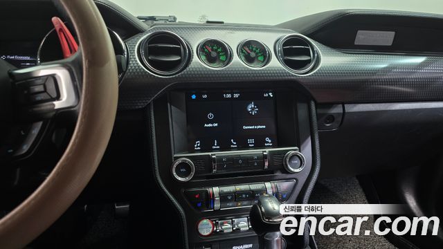 Ford Mustang 2017 — photo 12