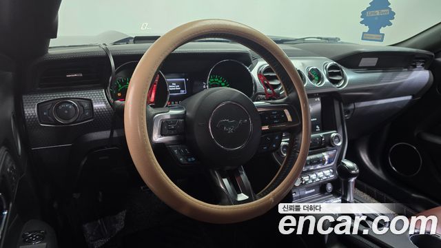 Ford Mustang 2017 — photo 13