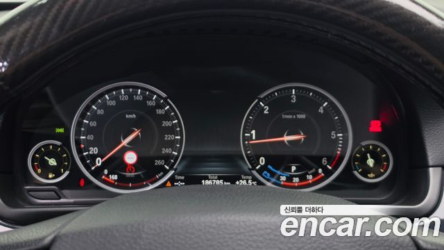 BMW 5-Series 2016 — photo 8