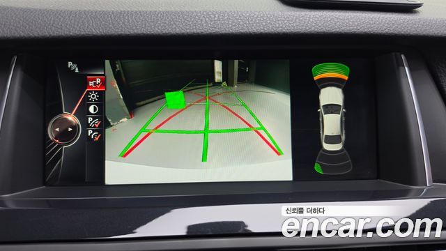 BMW 5-Series 2016 — photo 15
