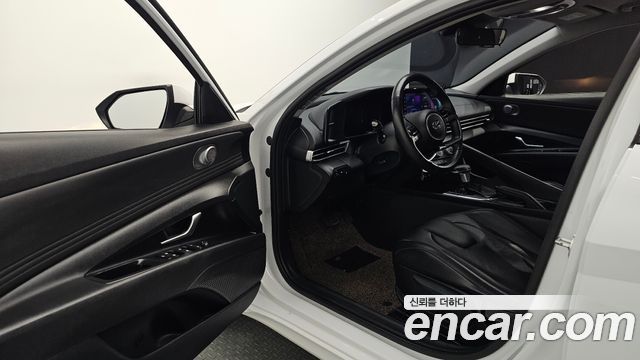 Hyundai AVANTE 2021 — photo 13