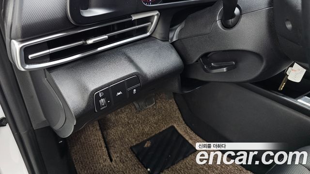 Hyundai AVANTE 2021 — photo 29