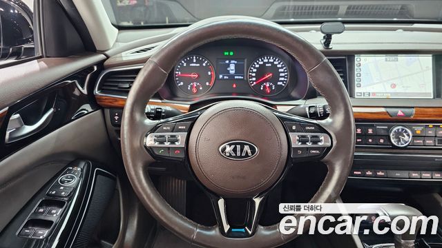 Kia K7 2016 — photo 19