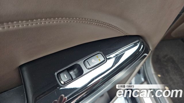 Kia K7 2016 — photo 24