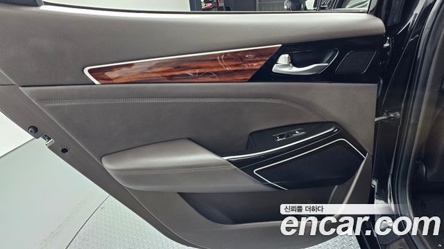 Kia K7 2016 — photo 15