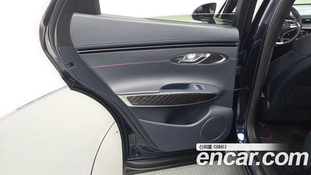 Genesis GV70 2021 — photo 15