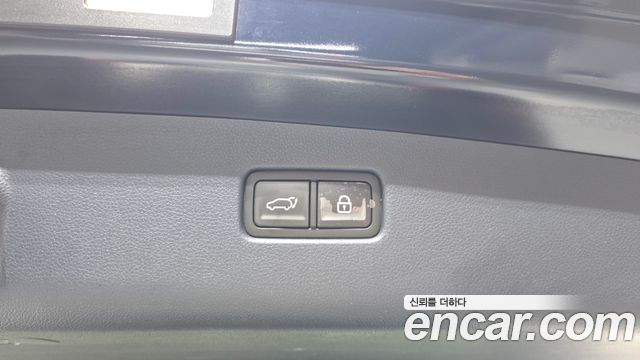 Genesis GV70 2021 — photo 27