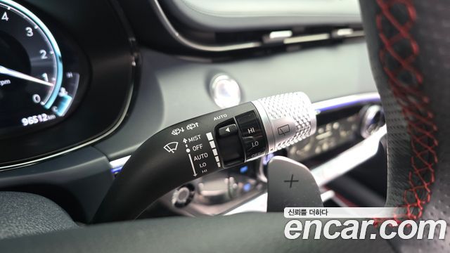 Genesis GV70 2021 — photo 29